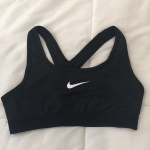 Black nike sports bra